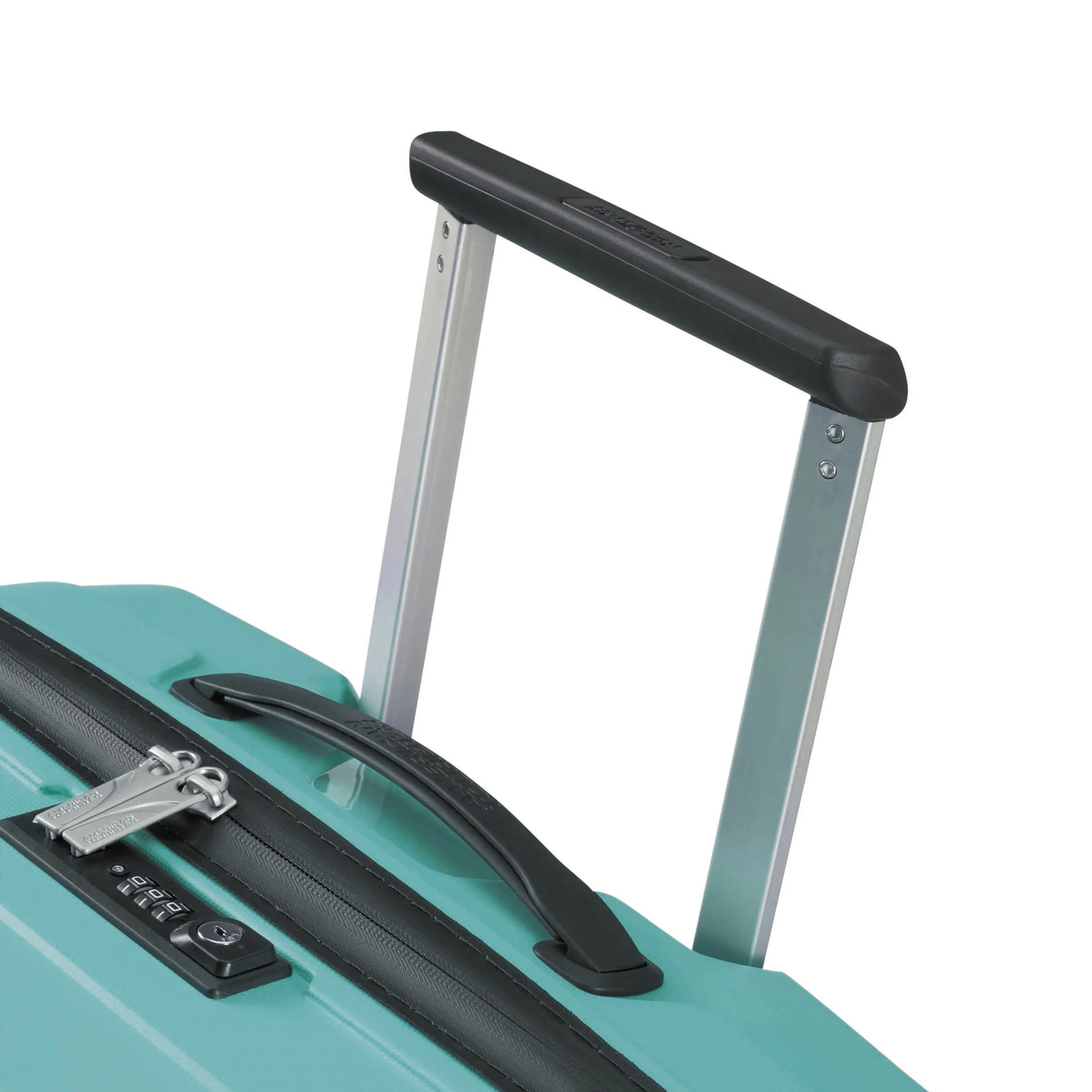 American Tourister Airconic Spinner Carry-On