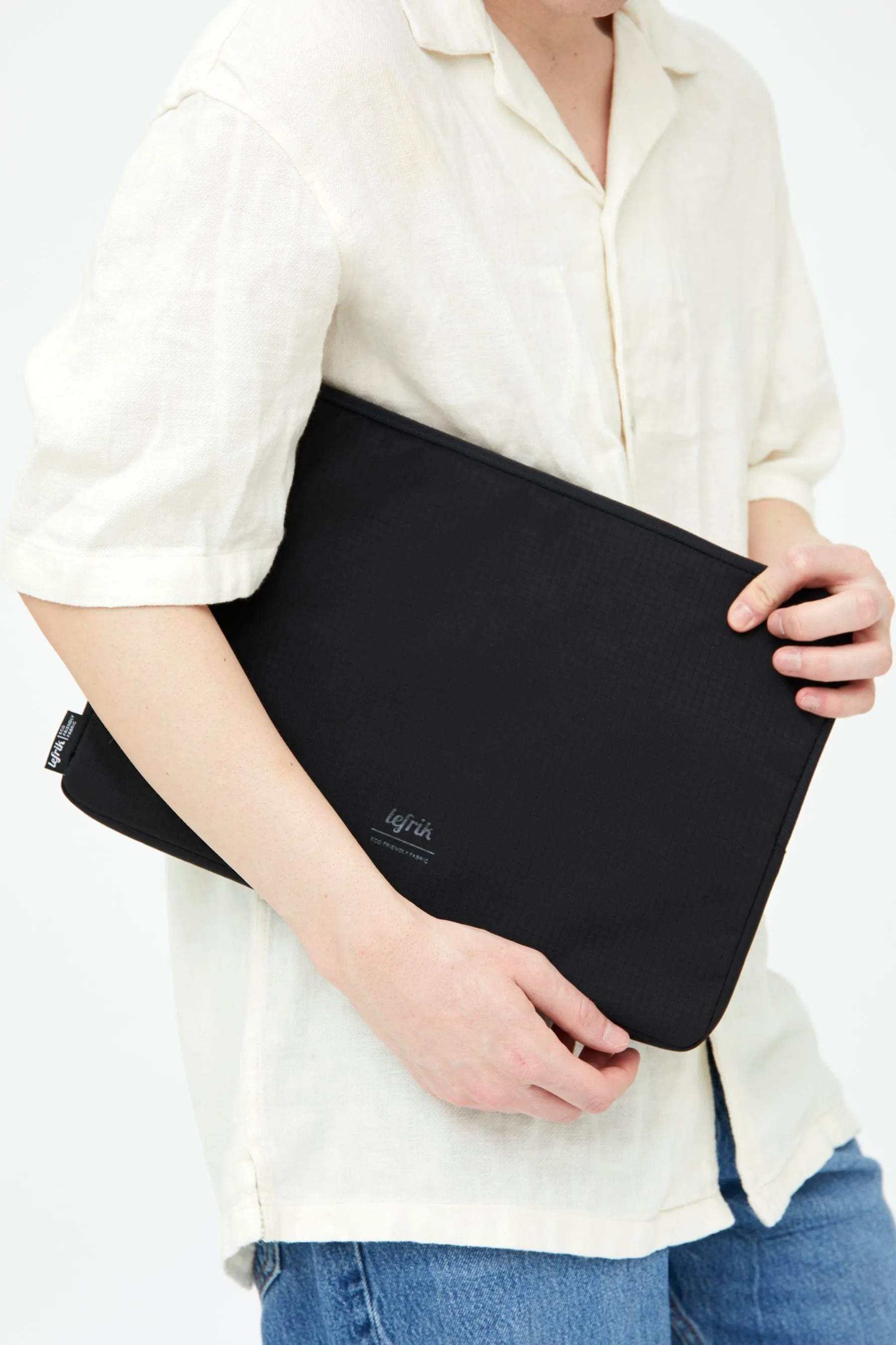 Capture Laptop Case 13" Black Vandra