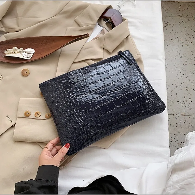 Crocodile Pattern Zipper Design Clutch Bag