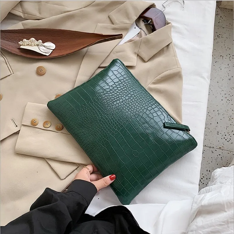 Crocodile Pattern Zipper Design Clutch Bag